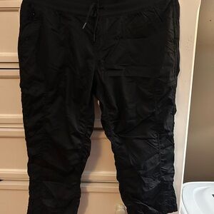 North Face cropped pants with ruched legs